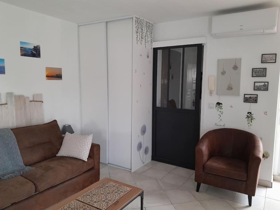 Lumineux Avec Parking Prive Apartment Saint-Raphael (Var)