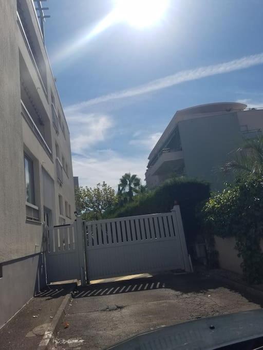 Lumineux Avec Parking Prive