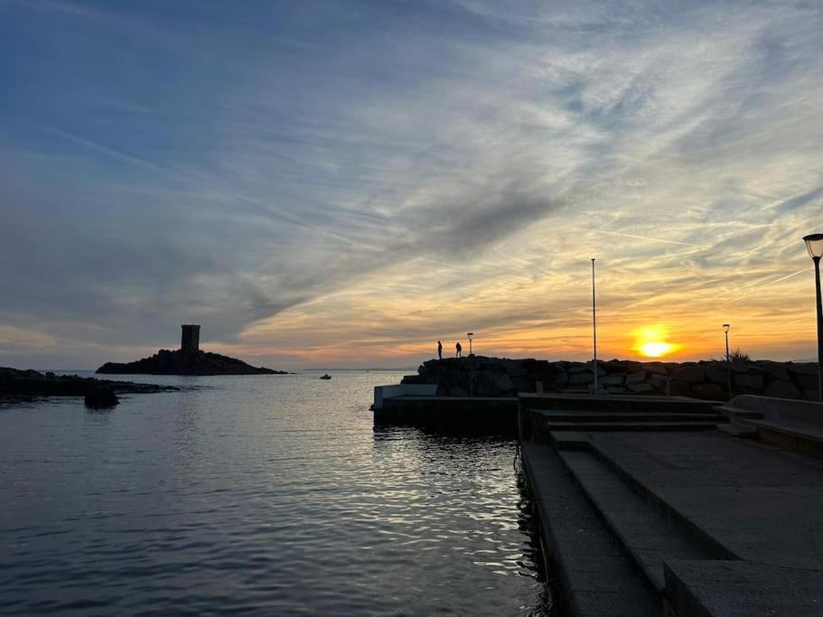 Lumineux Avec Parking Prive Saint-Raphael (Var)
